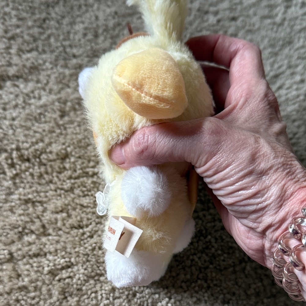 Sanrio Pompompurin Fuzzy Plush Keychain - Picture 10 of 12